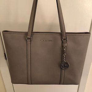 Michael Kors Sady Tote Pearl Grey Leather